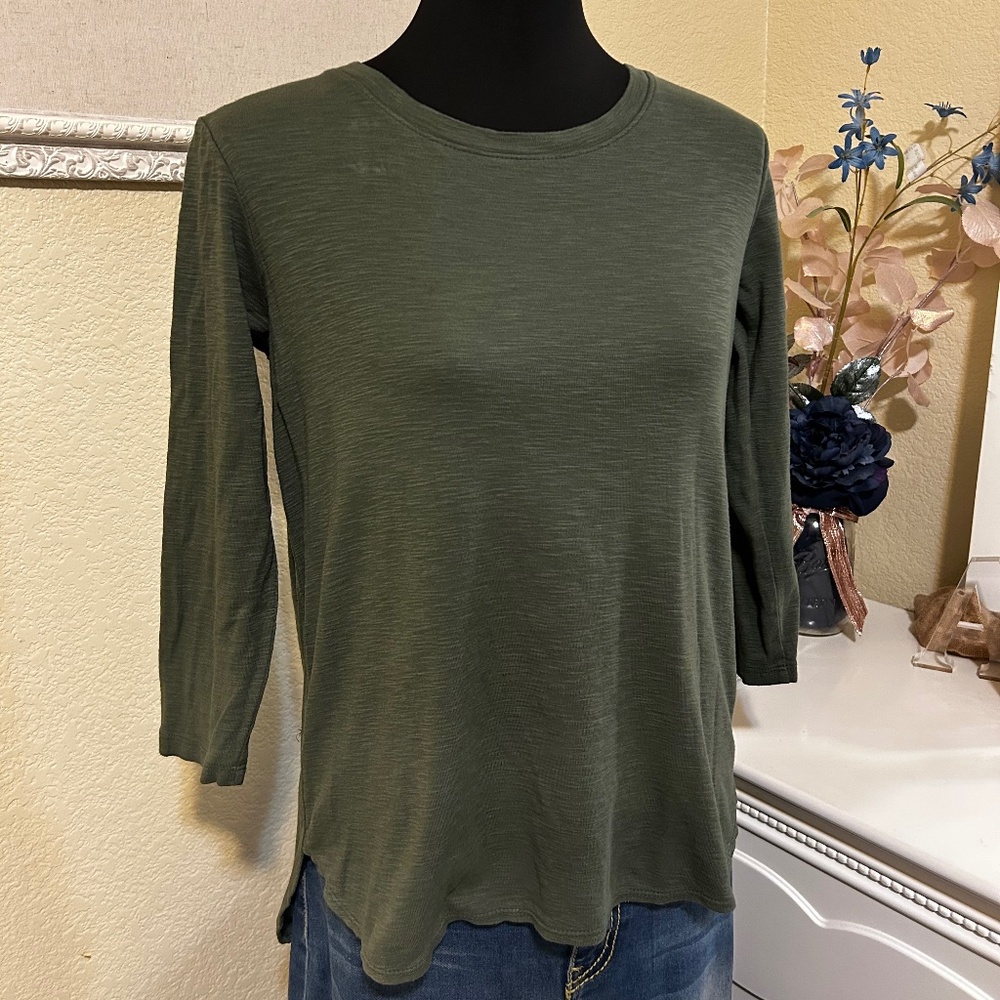 Kirkland Signature Olive Green Long Sleeve Athletic Top